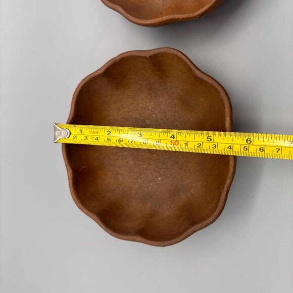 Vintage Monkeypod Wooden Petal Rim Bowls (Set of 2) - Picture 8 of 9